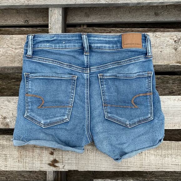 AEO Hi Rise Shortie distressed cutoff Jean Shorts Size 2 Next Level Stretch - Picture 6 of 6
